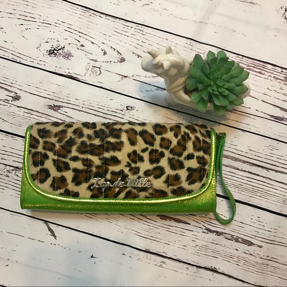 Lux Deville Handbags - LUX DEVILLE NWOT green glitter leopard clutch